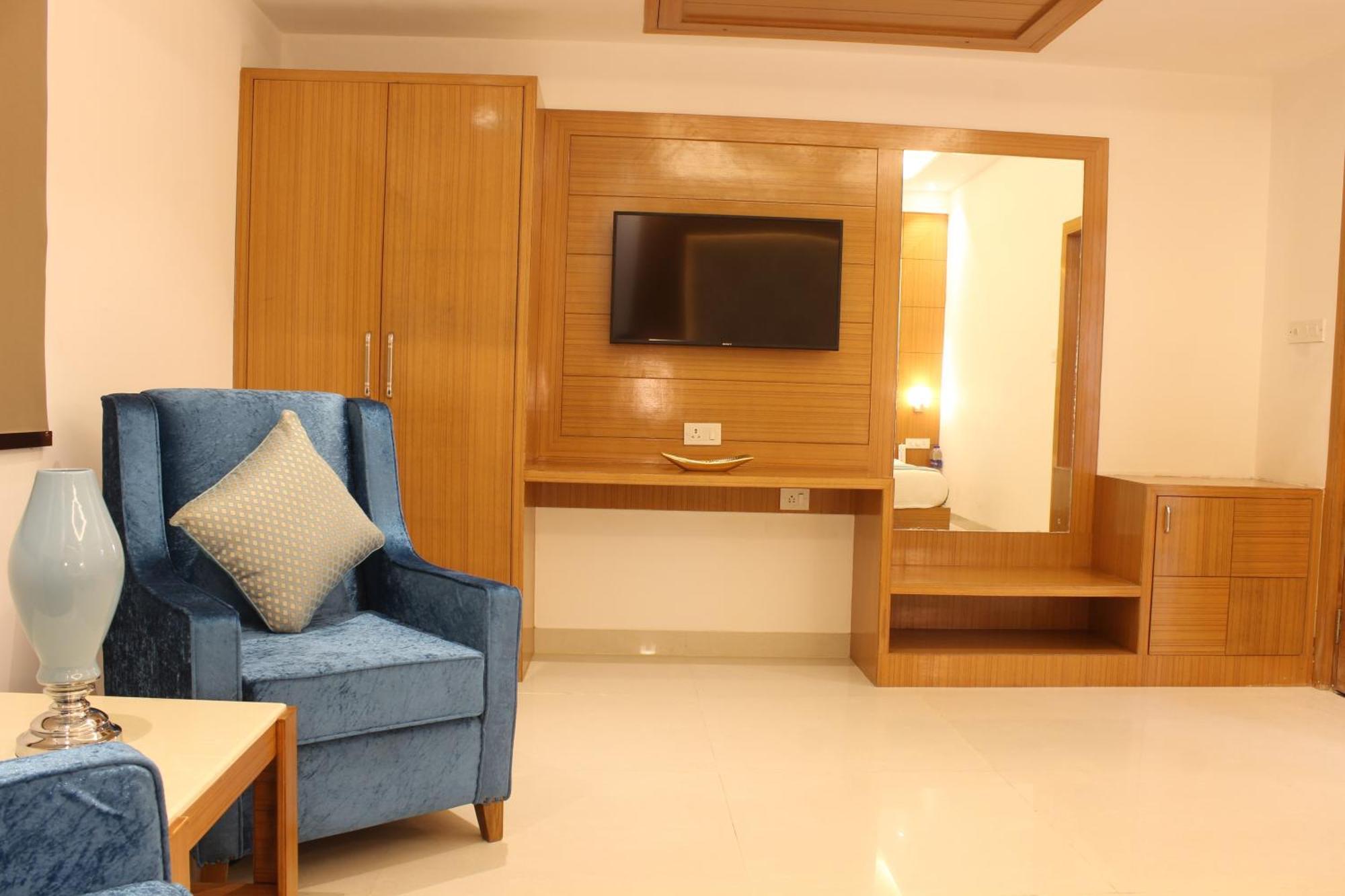 Hotel Star One - Near Delhi Airport Nova Deli Exterior foto