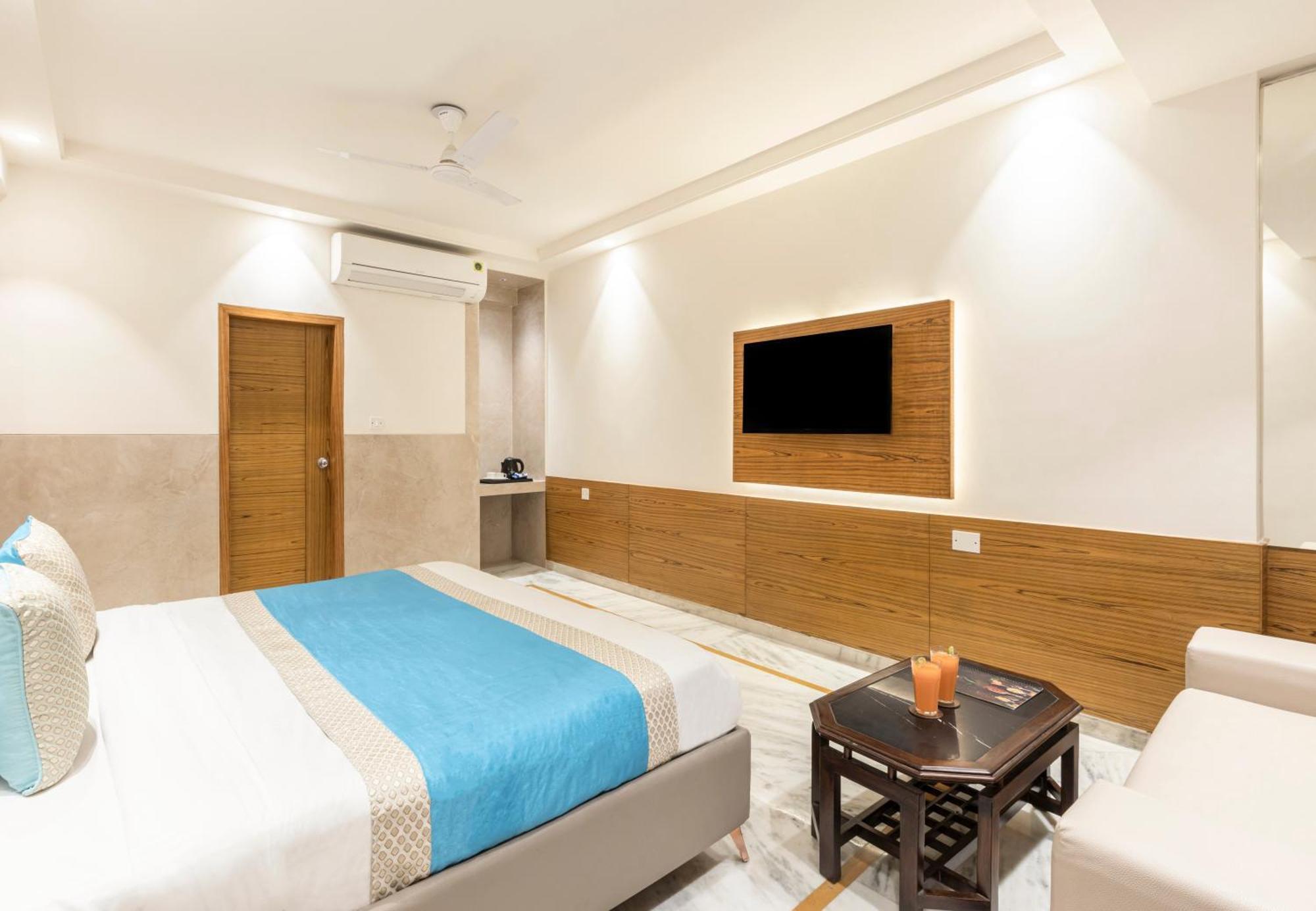 Hotel Star One - Near Delhi Airport Nova Deli Exterior foto