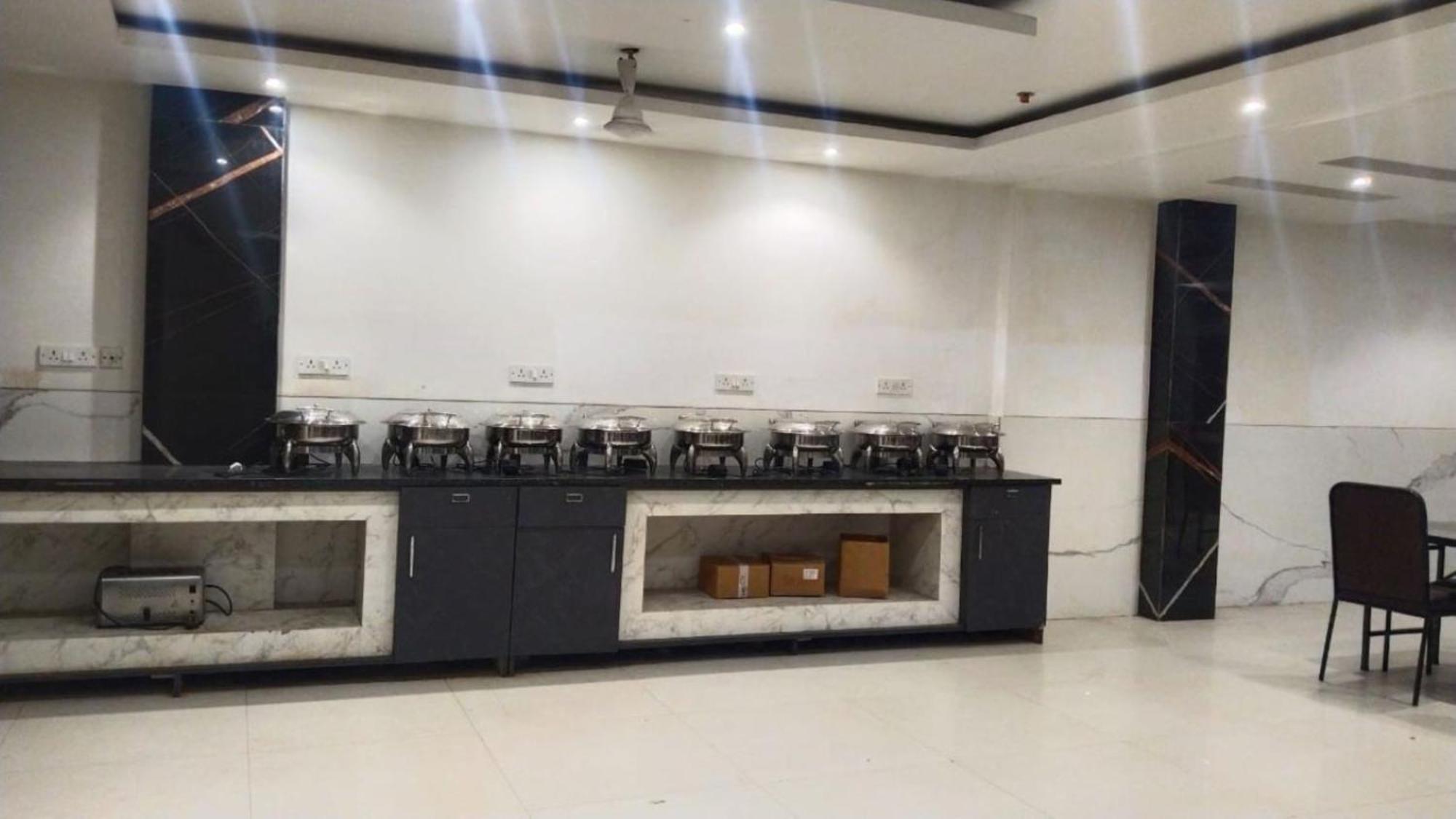 Hotel Star One - Near Delhi Airport Nova Deli Exterior foto