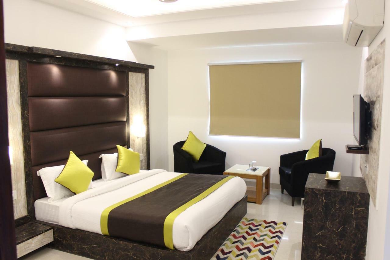 Hotel Star One - Near Delhi Airport Nova Deli Exterior foto